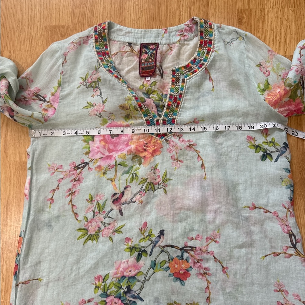 Johnny Was Floral Embroidered Ramie Tunic Top Boho Size M - Picture 8 of 9
